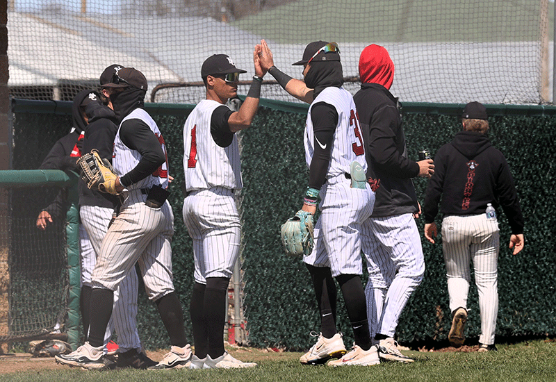 Baseball Reaches 30 Wins, Splits Road Series With Moberly Area CC