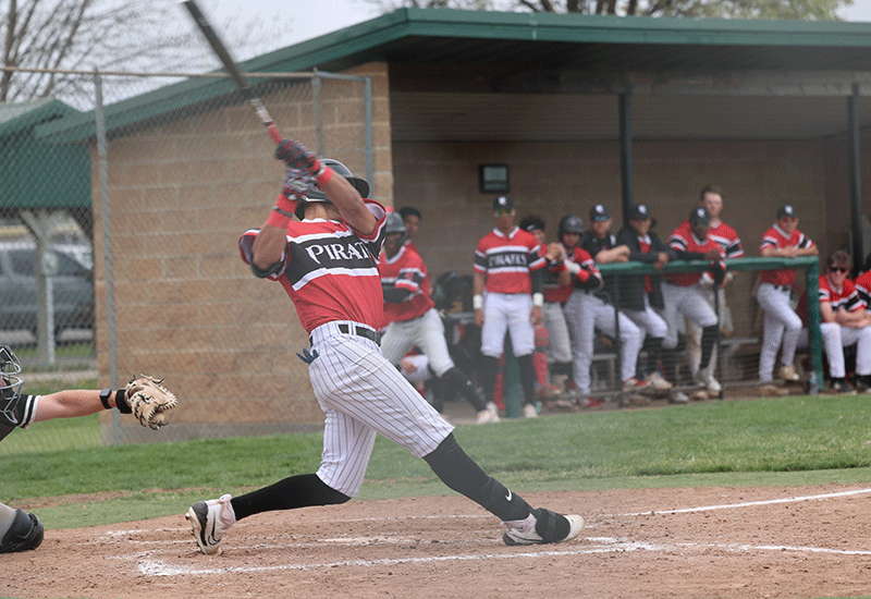Baseball Honors Sophomores, Finishes Regular Season At 32-12