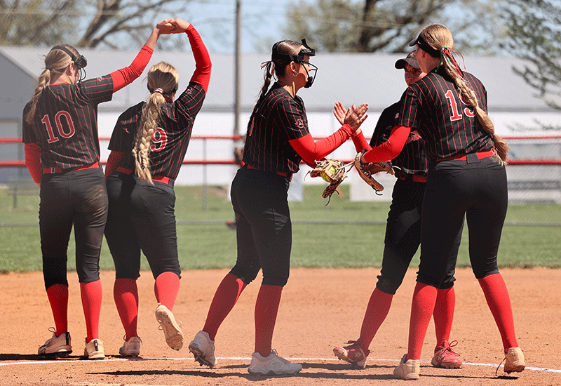Pirates Softball Shows Fight Despite Results In Six-Game Stretch