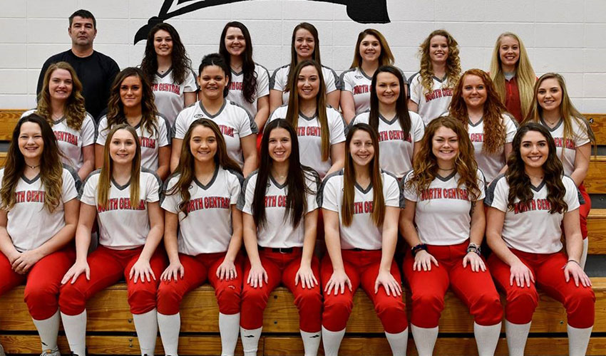 Softball Earns Sunday Split