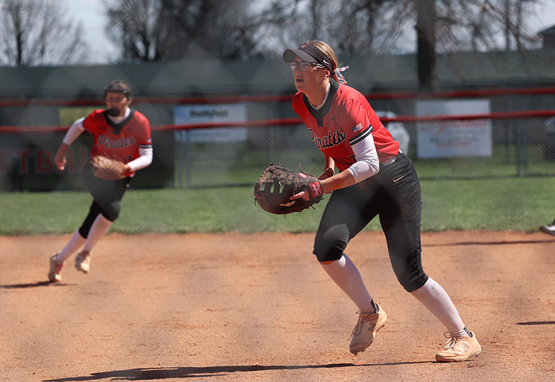 Tough Day For Pirate's Softball At Indian Hills CC