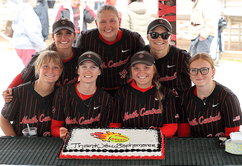 On Sophomore Day, Pirate's Softball Takes Care Of Business Against Metropolitan CC