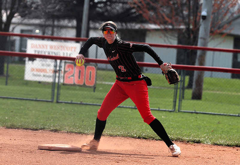 Softball Takes A Pair Of Road Losses & Fall In Region 16 Nail Bitters At Home