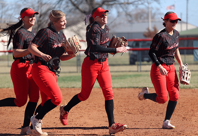 Softball Cannot Break Through On Spring Break Trip