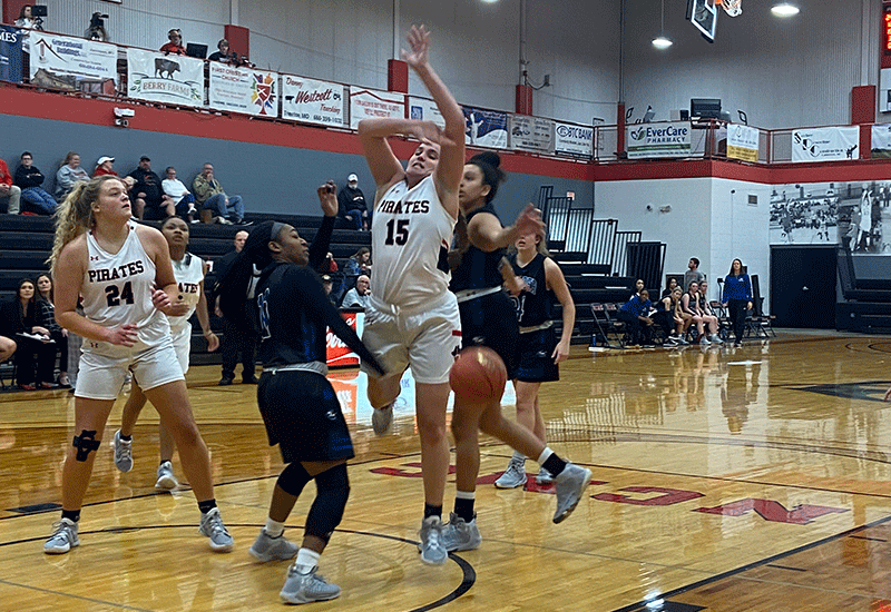 Lady Pirates Drop Crowder At Home 79-46