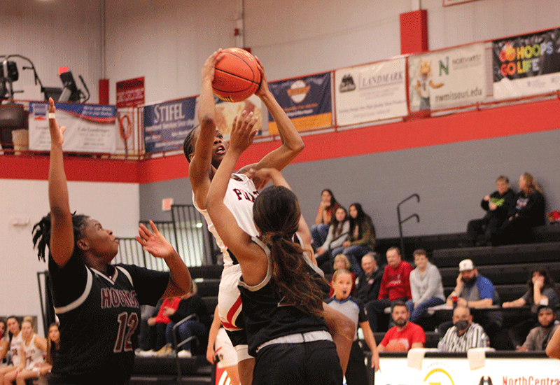 Nice Home Win For Lady Pirates Over Fort Scott CC