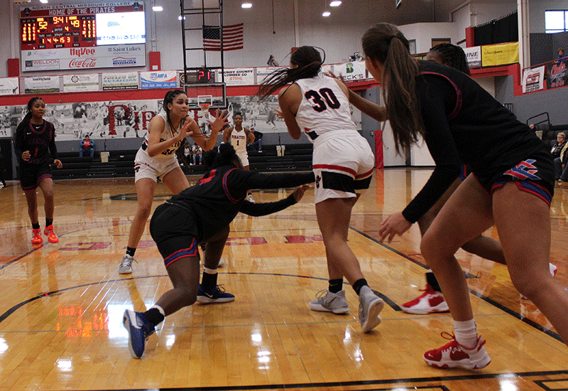 Women's Basketball Takes Down 6th Ranked KCKCC