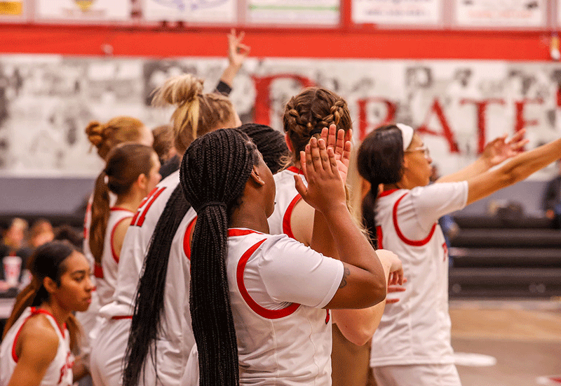 9th Ranked Lady Pirates Start Region Play With 19-Point Victory Over Metropolitan CC