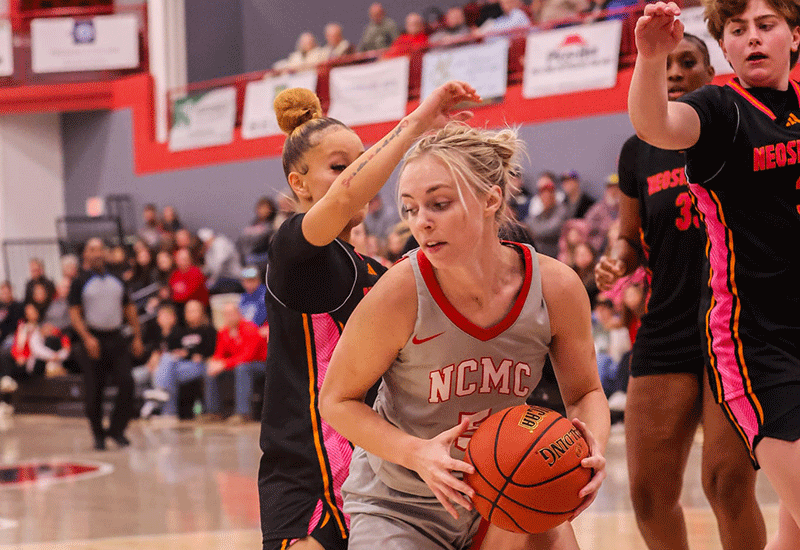 Lady Pirates Shine In Front Of The Home Crowd Ahead Of Florida Trip