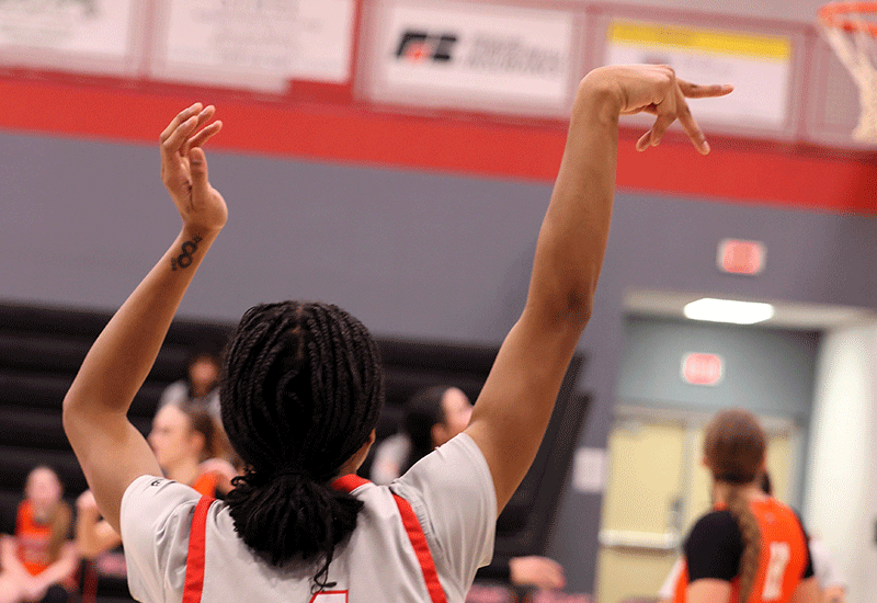 Women's Takes Care Of Business At Missouri Valley JV